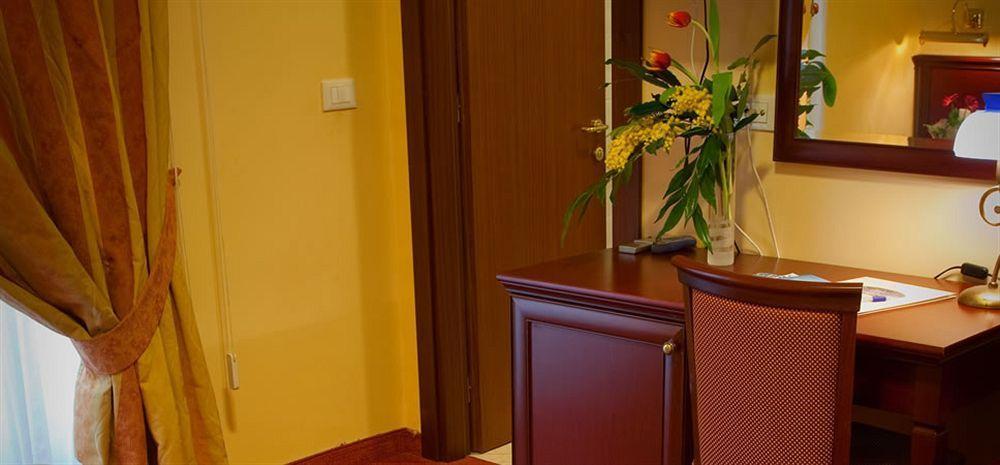 Hotel Boccascena Genua Buitenkant foto