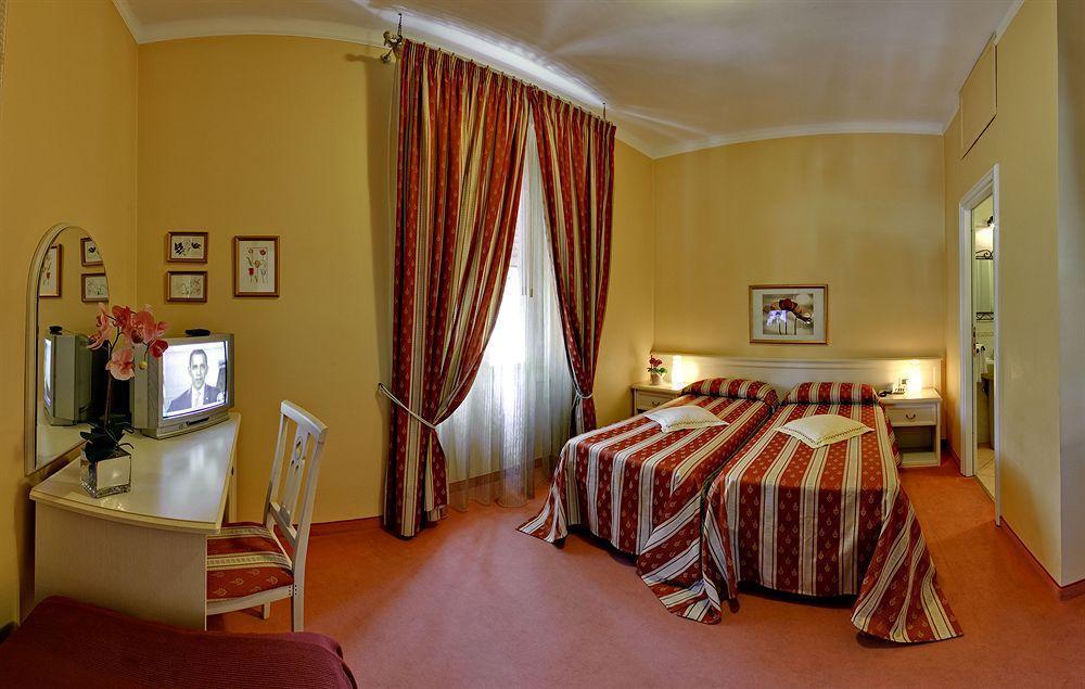 Hotel Boccascena Genua Buitenkant foto