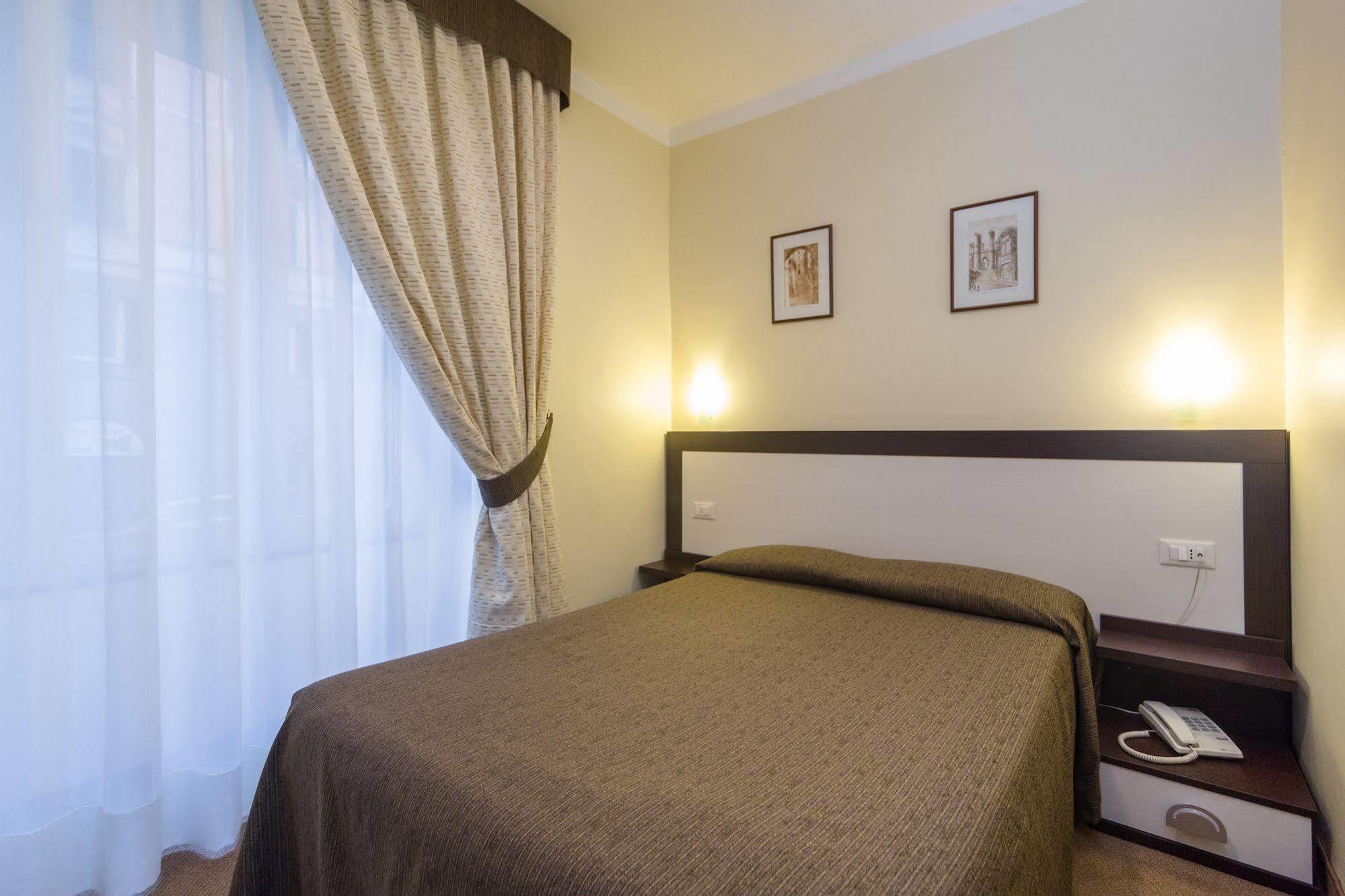 Hotel Boccascena Genua Buitenkant foto