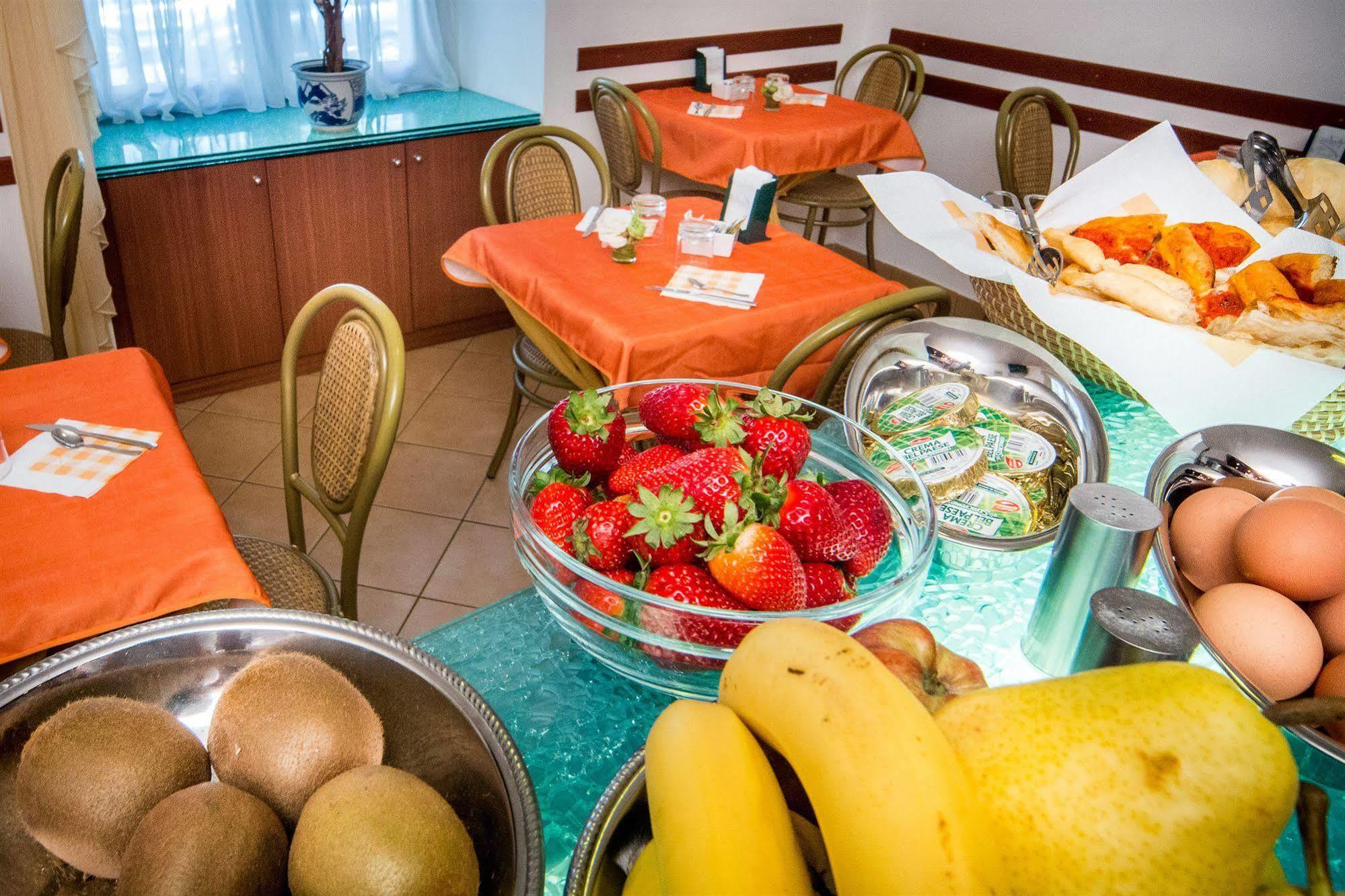 Hotel Boccascena Genua Buitenkant foto